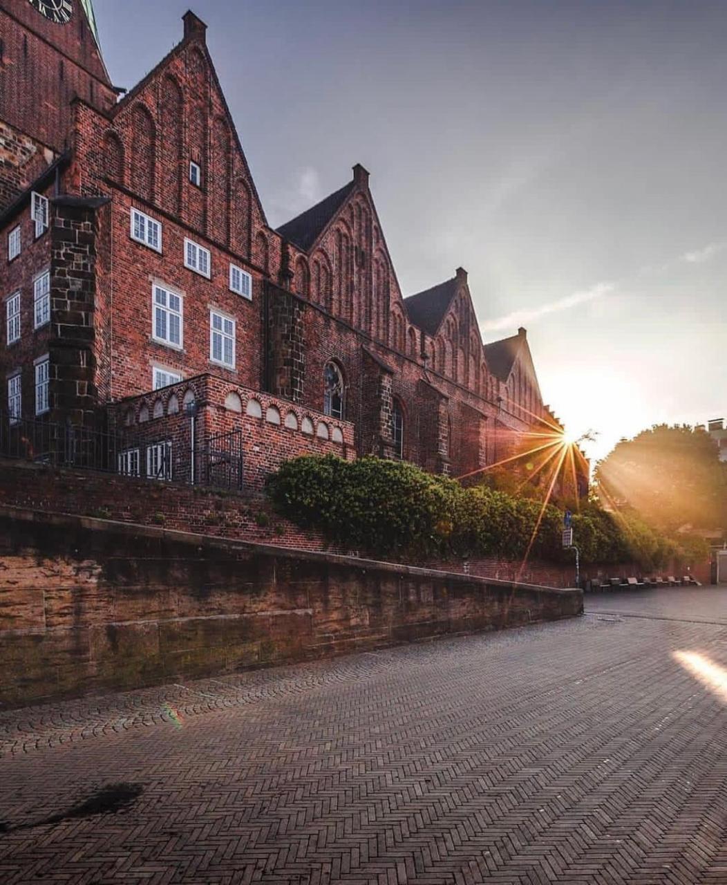 Hotel Edel Weiss BRE Exterior photo